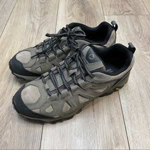 Merrell Hiking Shoes Boulder Size 8